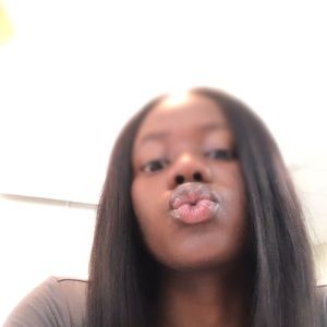 Meet your Posher, Abira